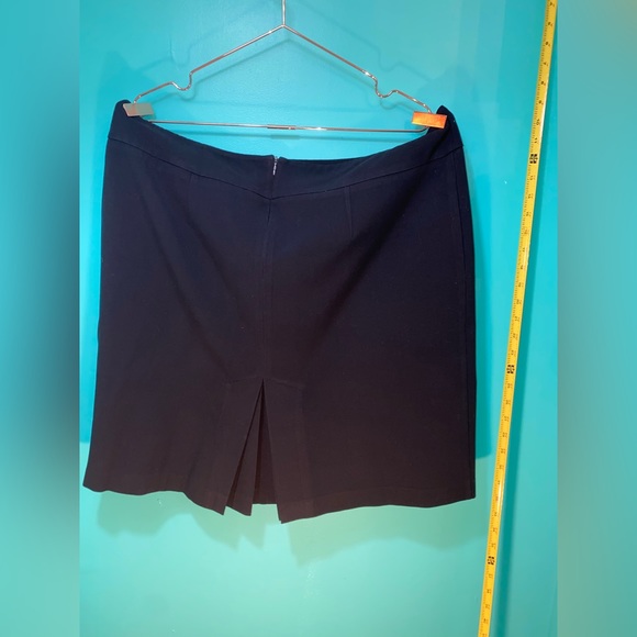 Size 18 - Black dress skirt (matching top in boutique) - Picture 2 of 5